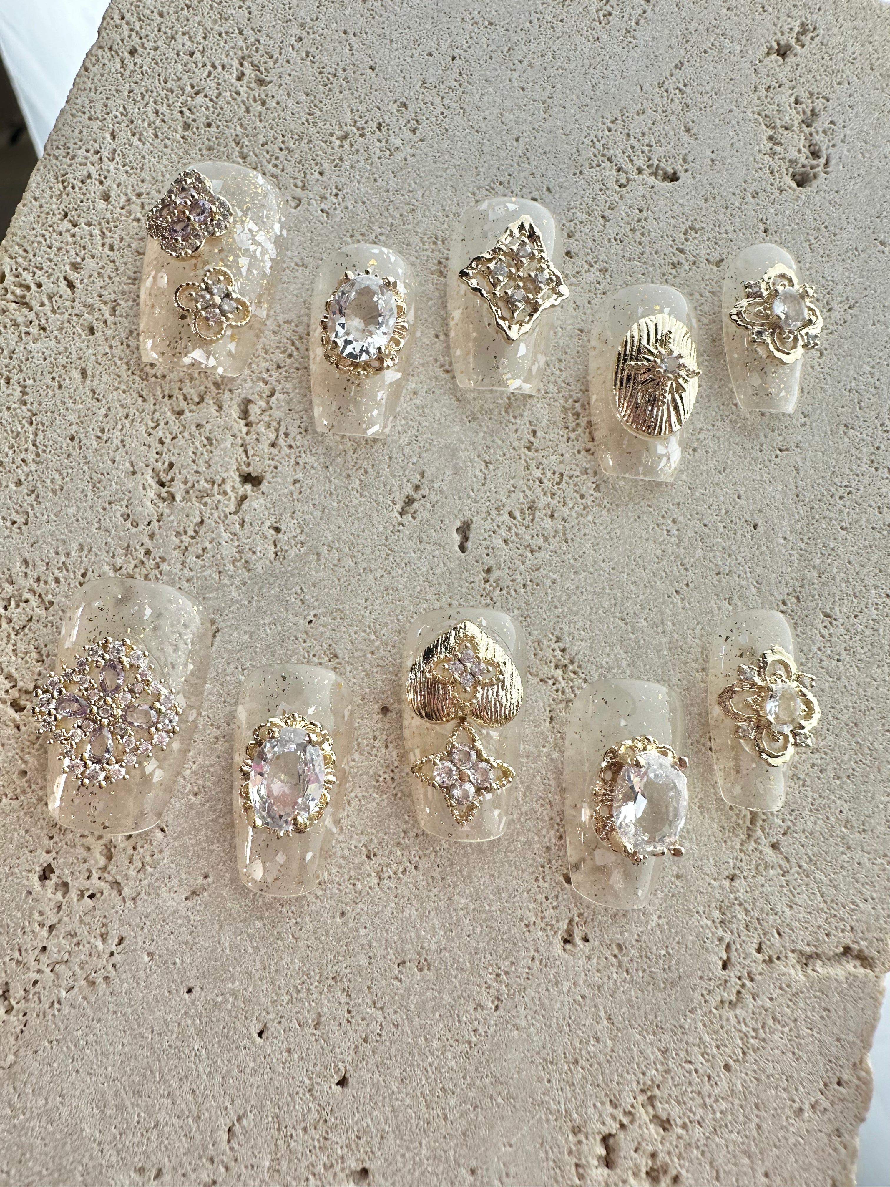 Golden Luxurious Press On Nails