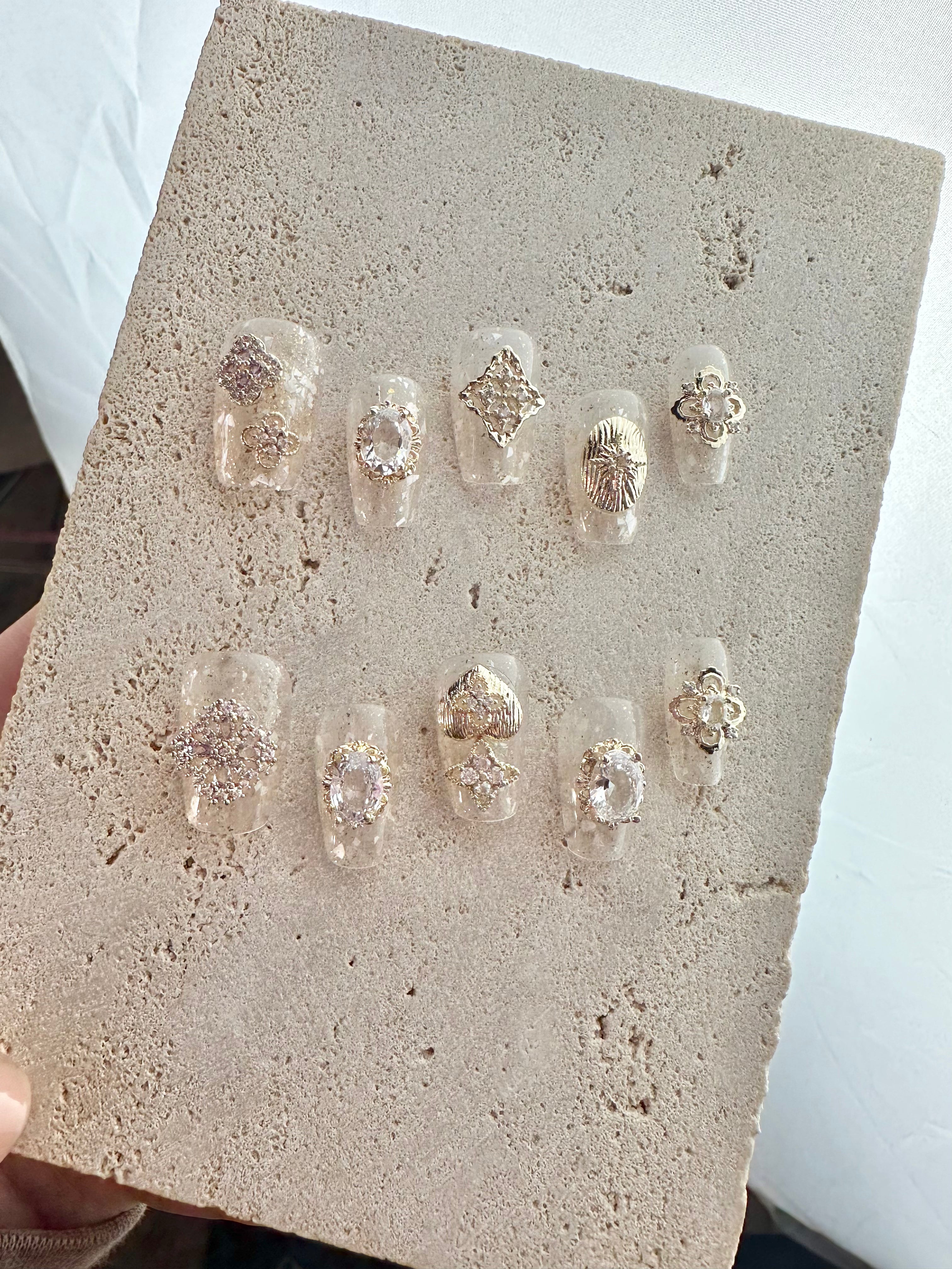 Golden Luxurious Press On Nails