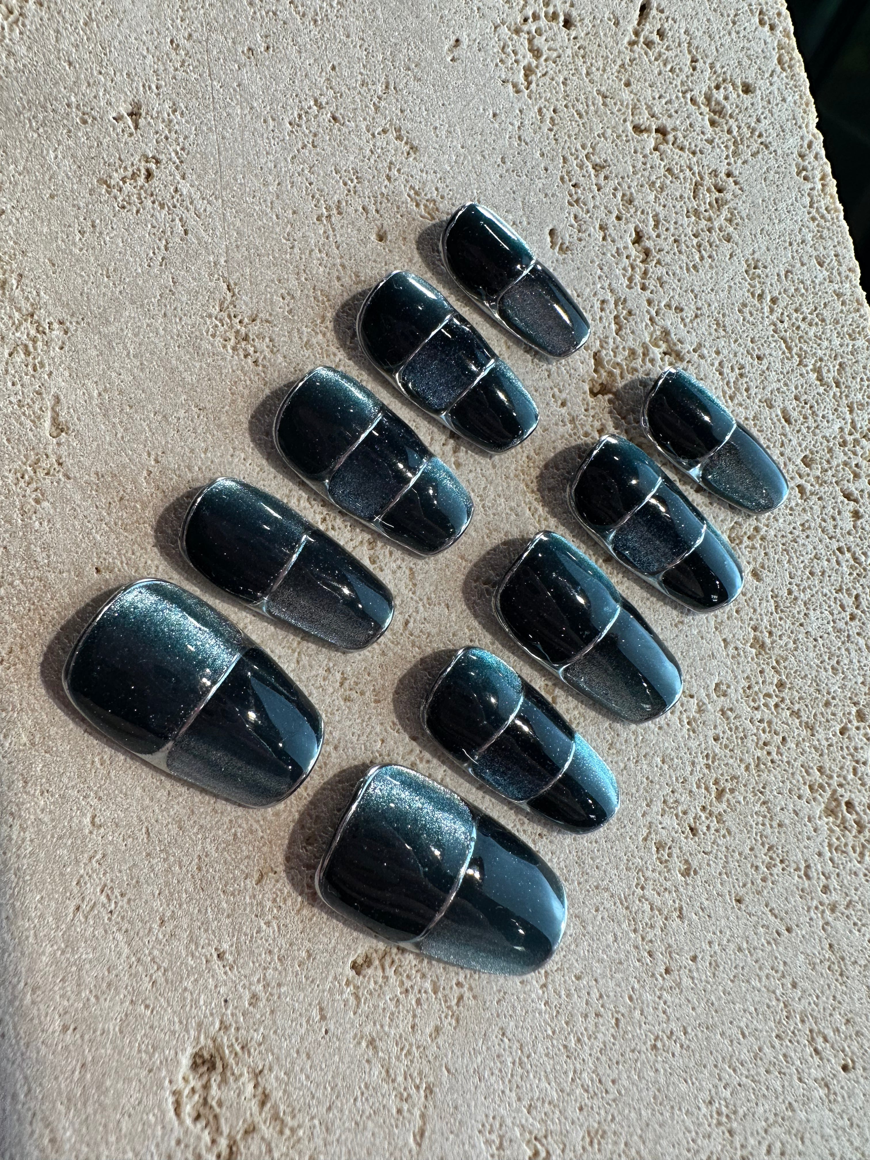 Egyptian Gem Press On Nails- Green