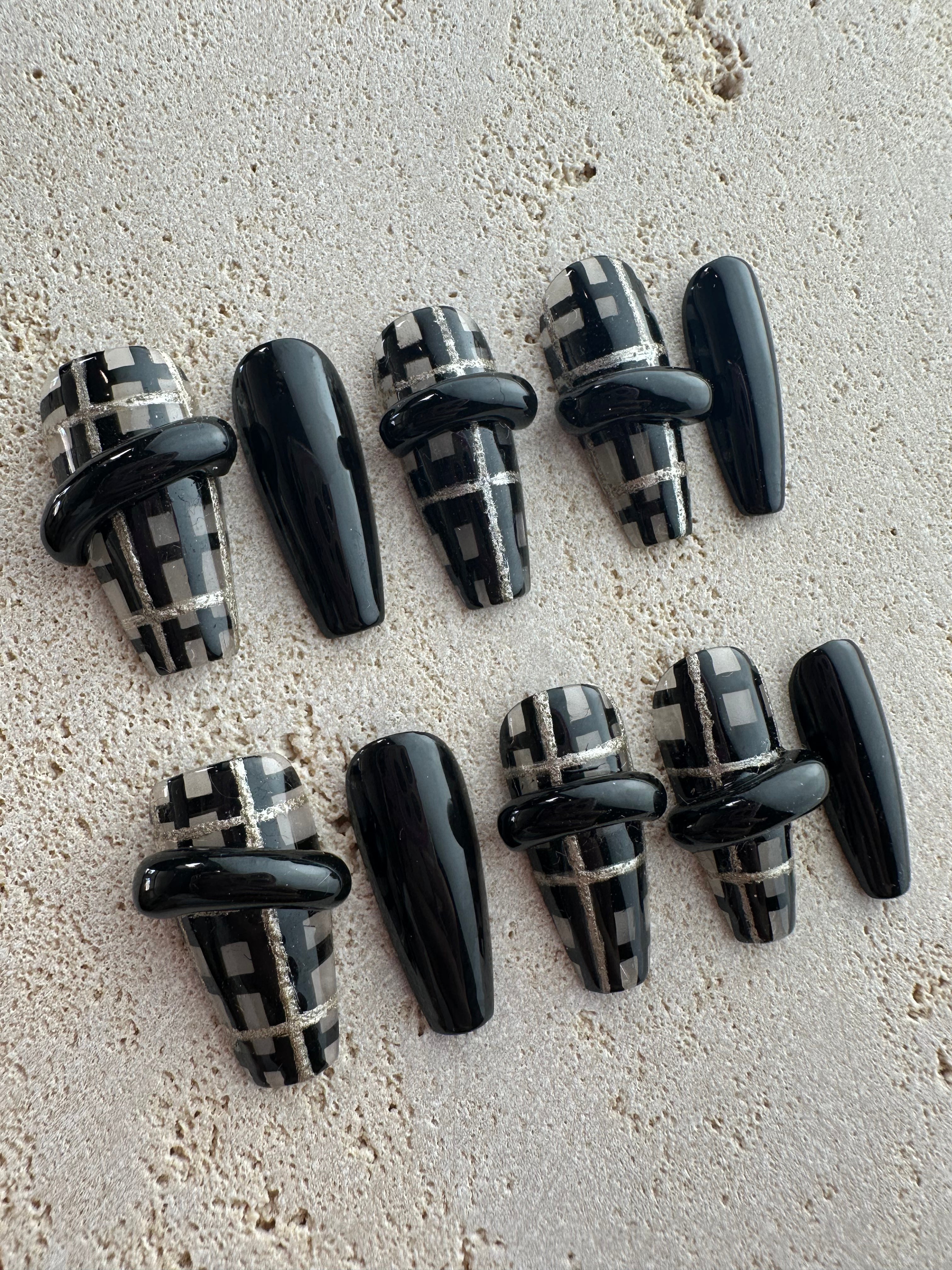 Black Plaid Press On Nails