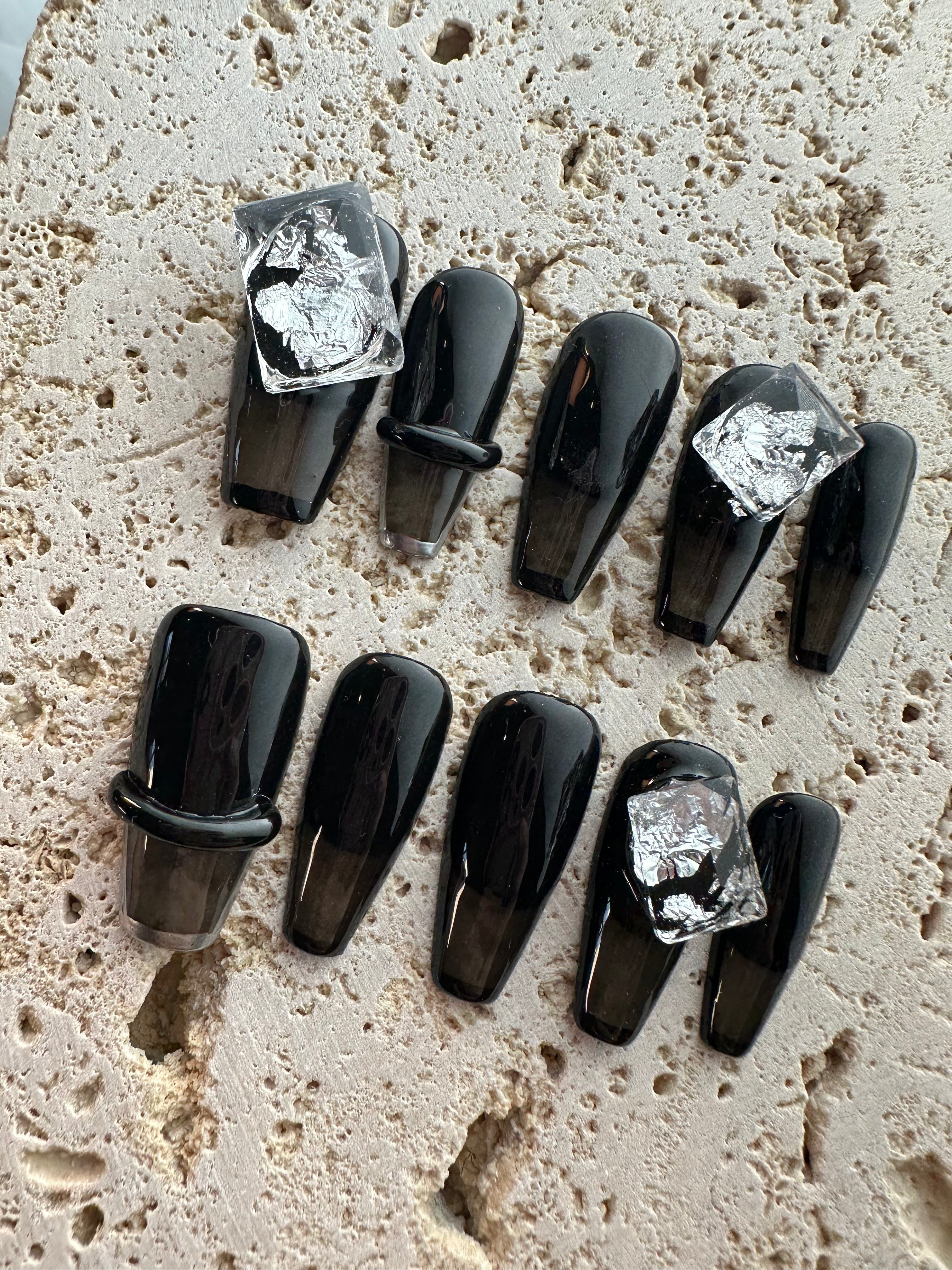 Dark Qube Press On Nails