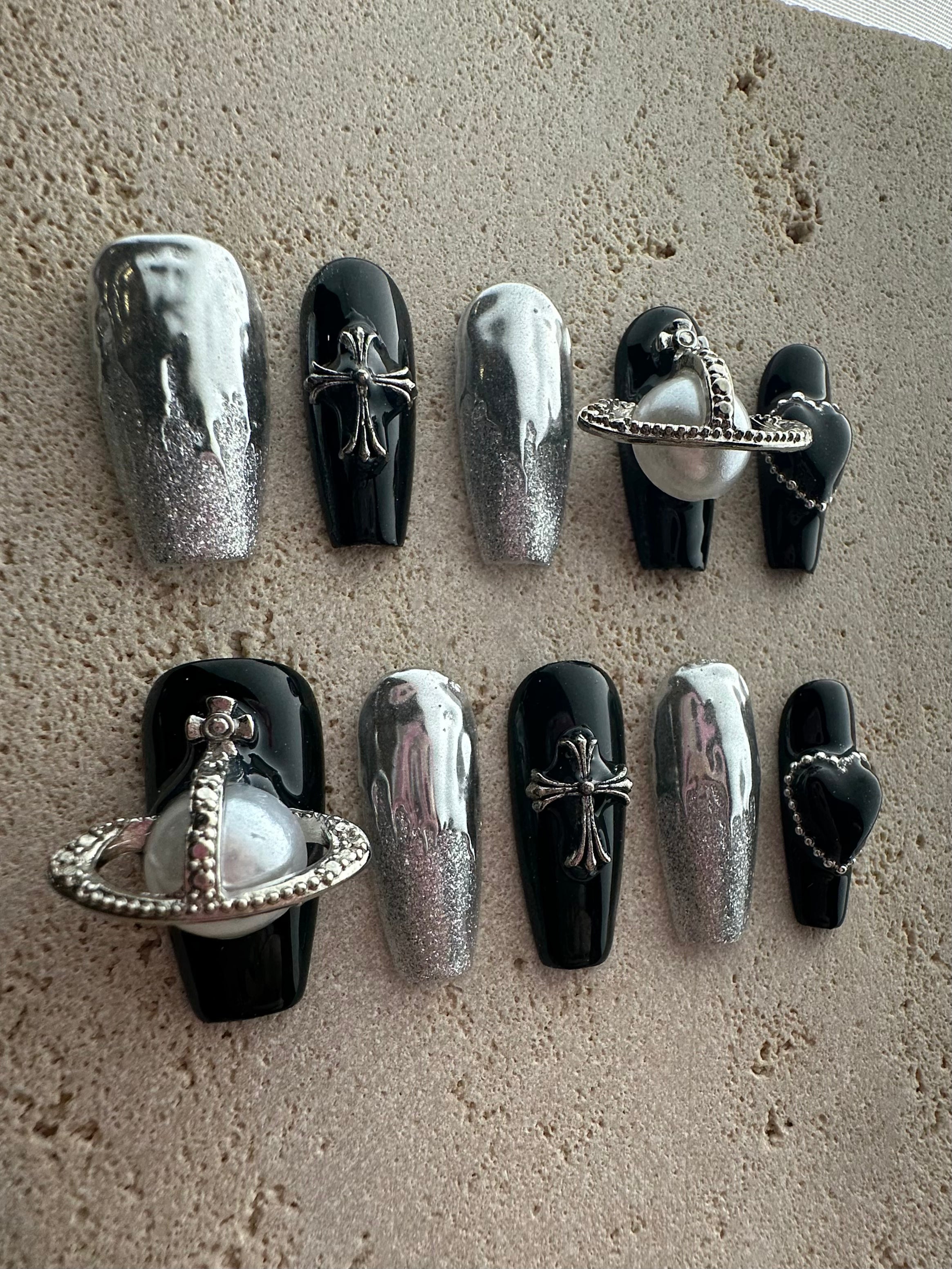 Black Heart Press On Nails