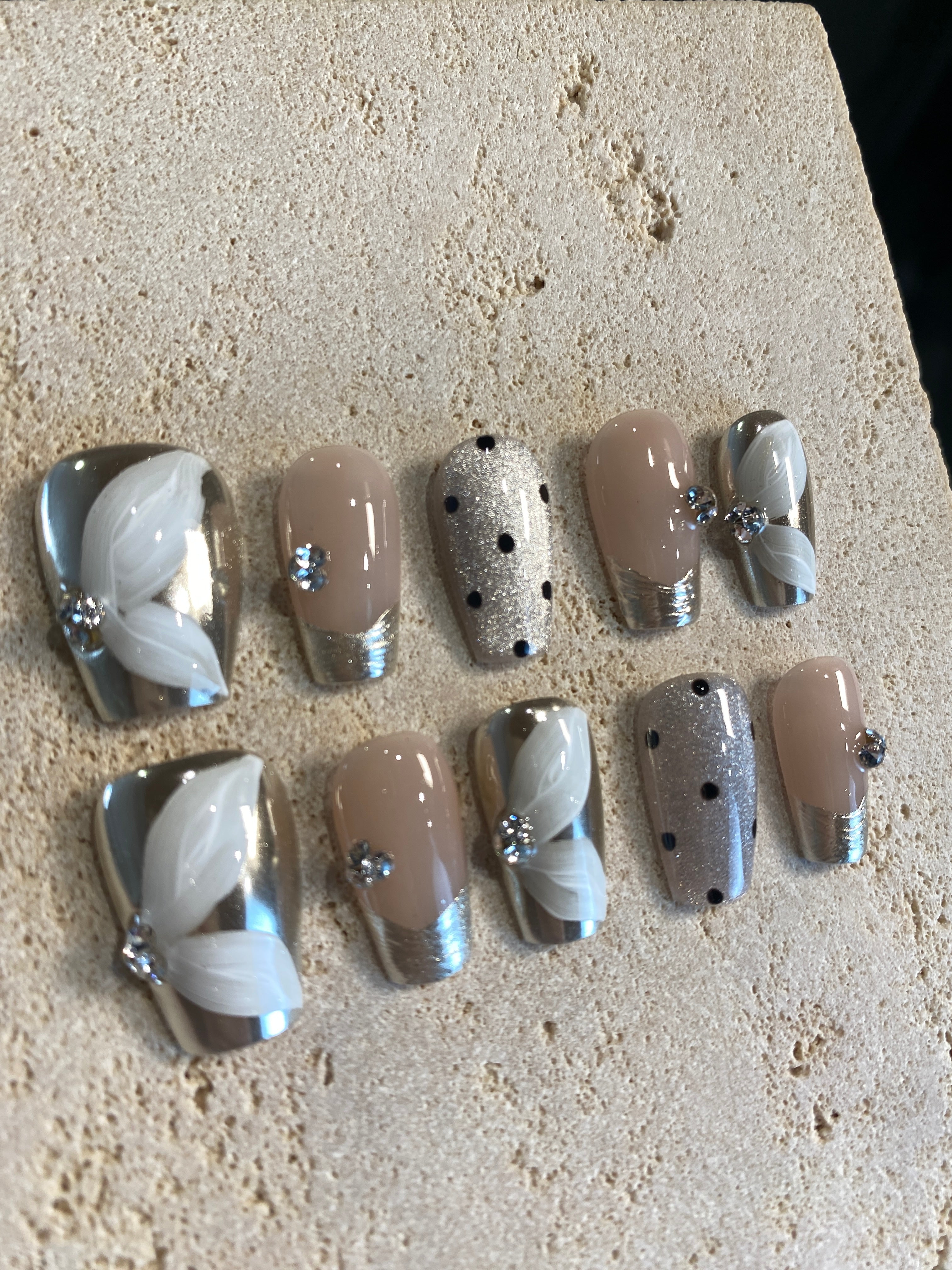 Flower polkdot Press On Nails