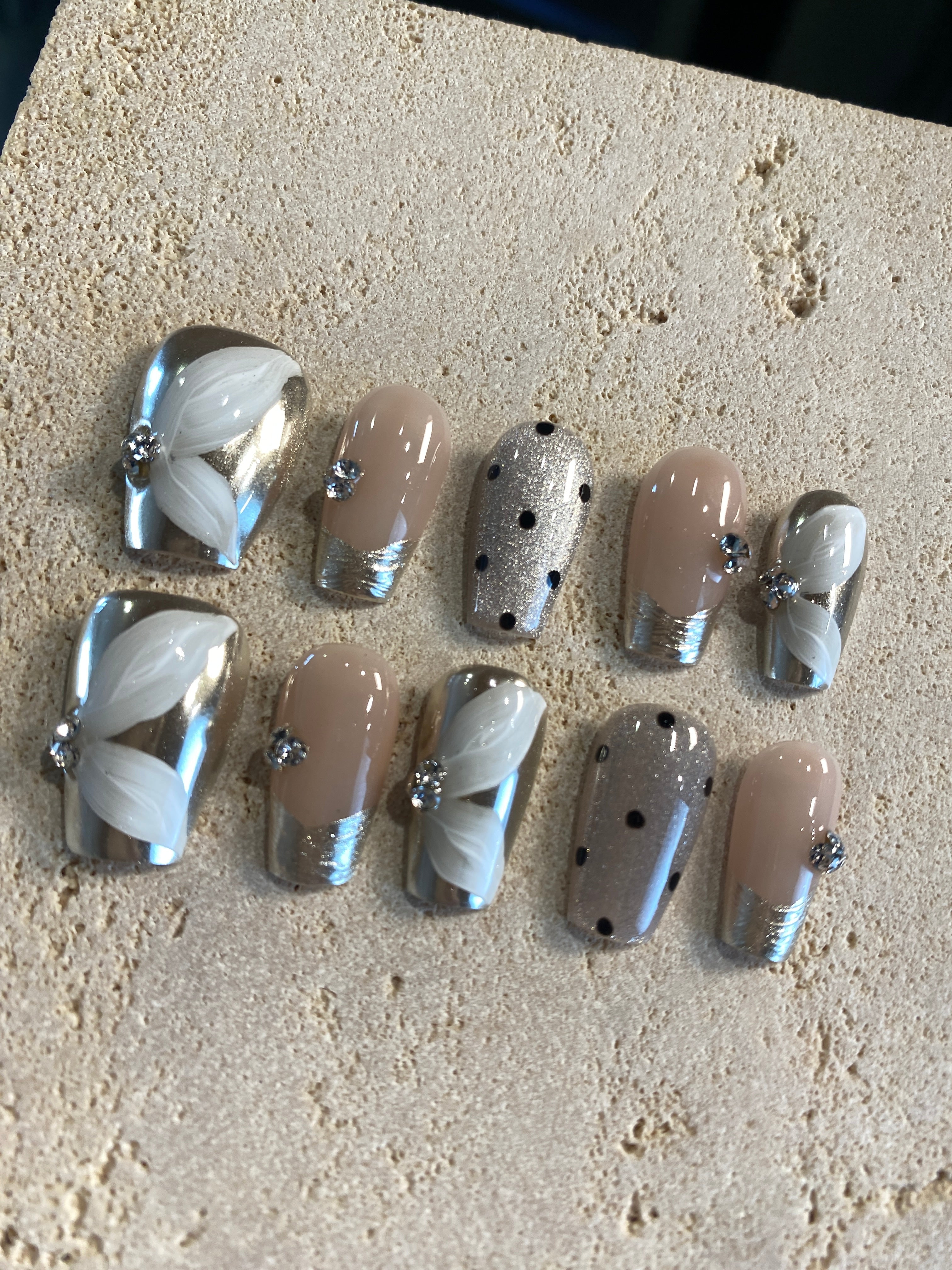 Flower polkdot Press On Nails