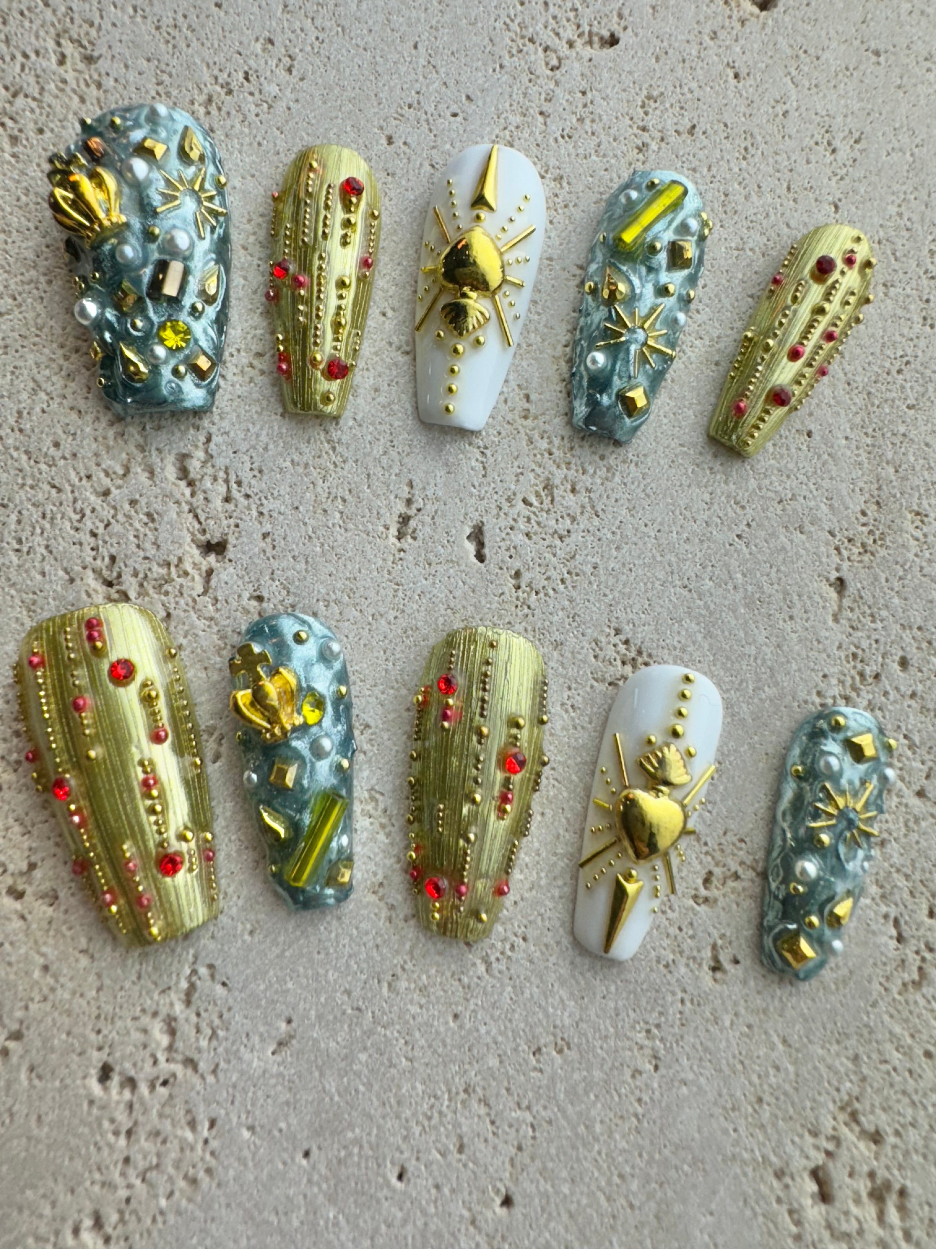 Queen Buccellati Press On Nails
