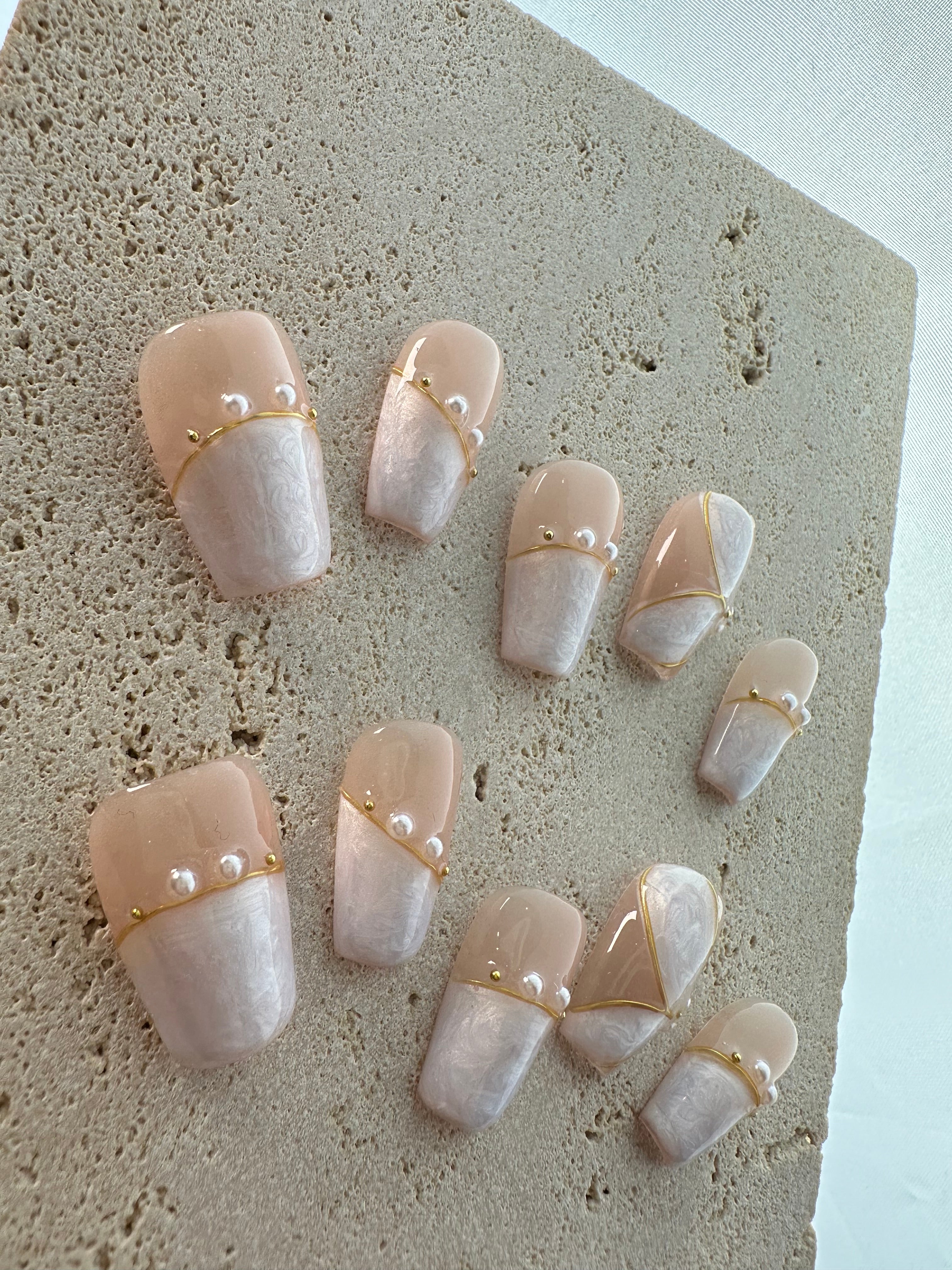 Classic Flower Press On Nails