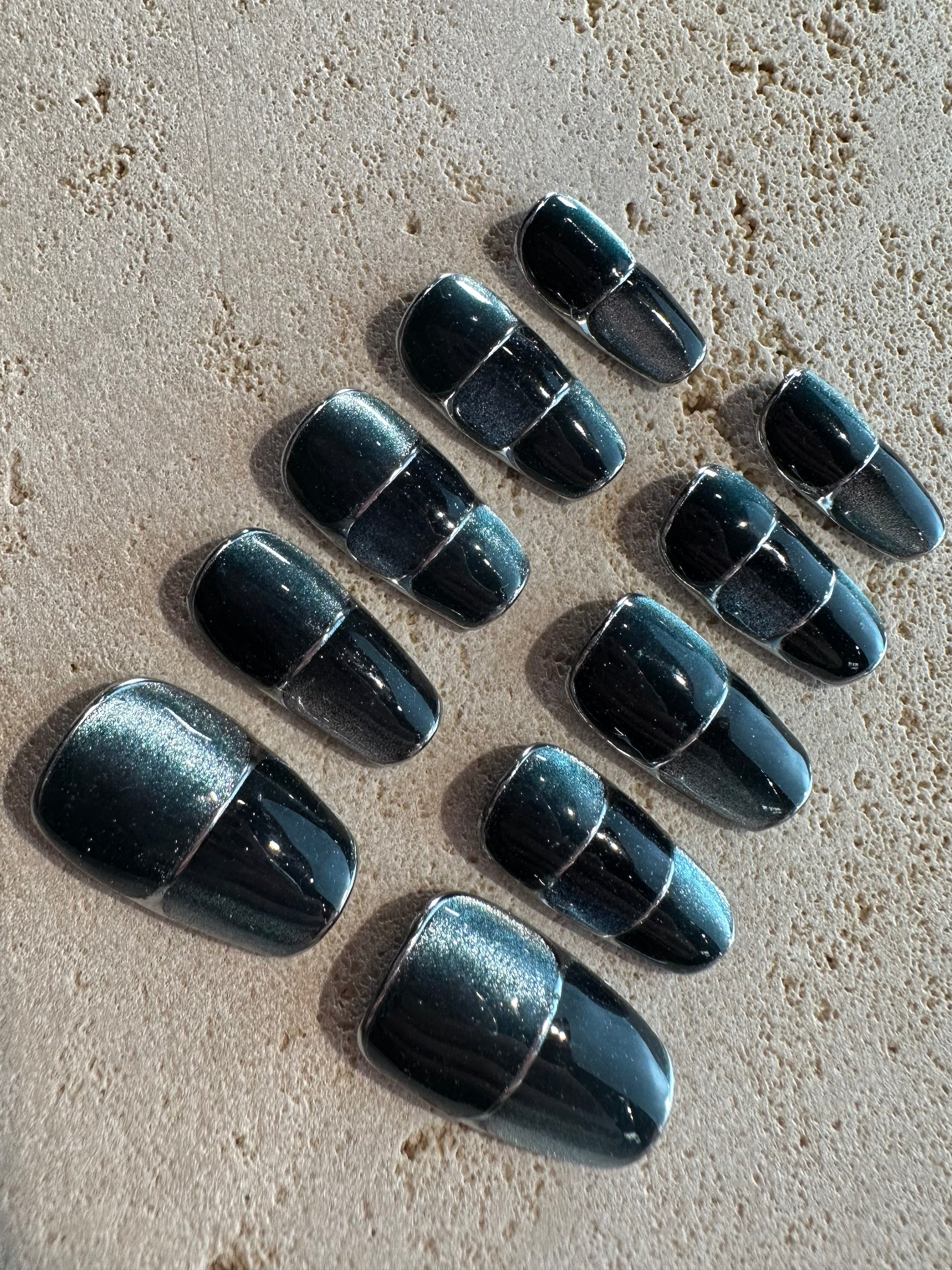 Egyptian Gem Press On Nails- Green