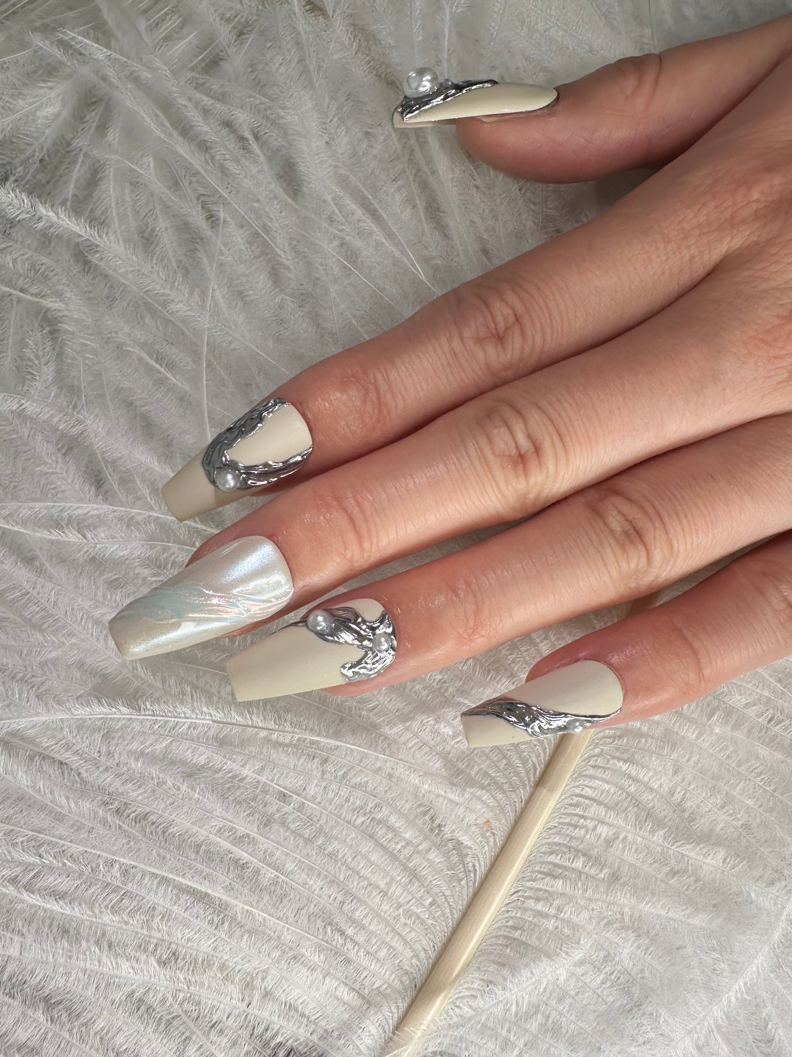 Pearl Marble Press On Nails