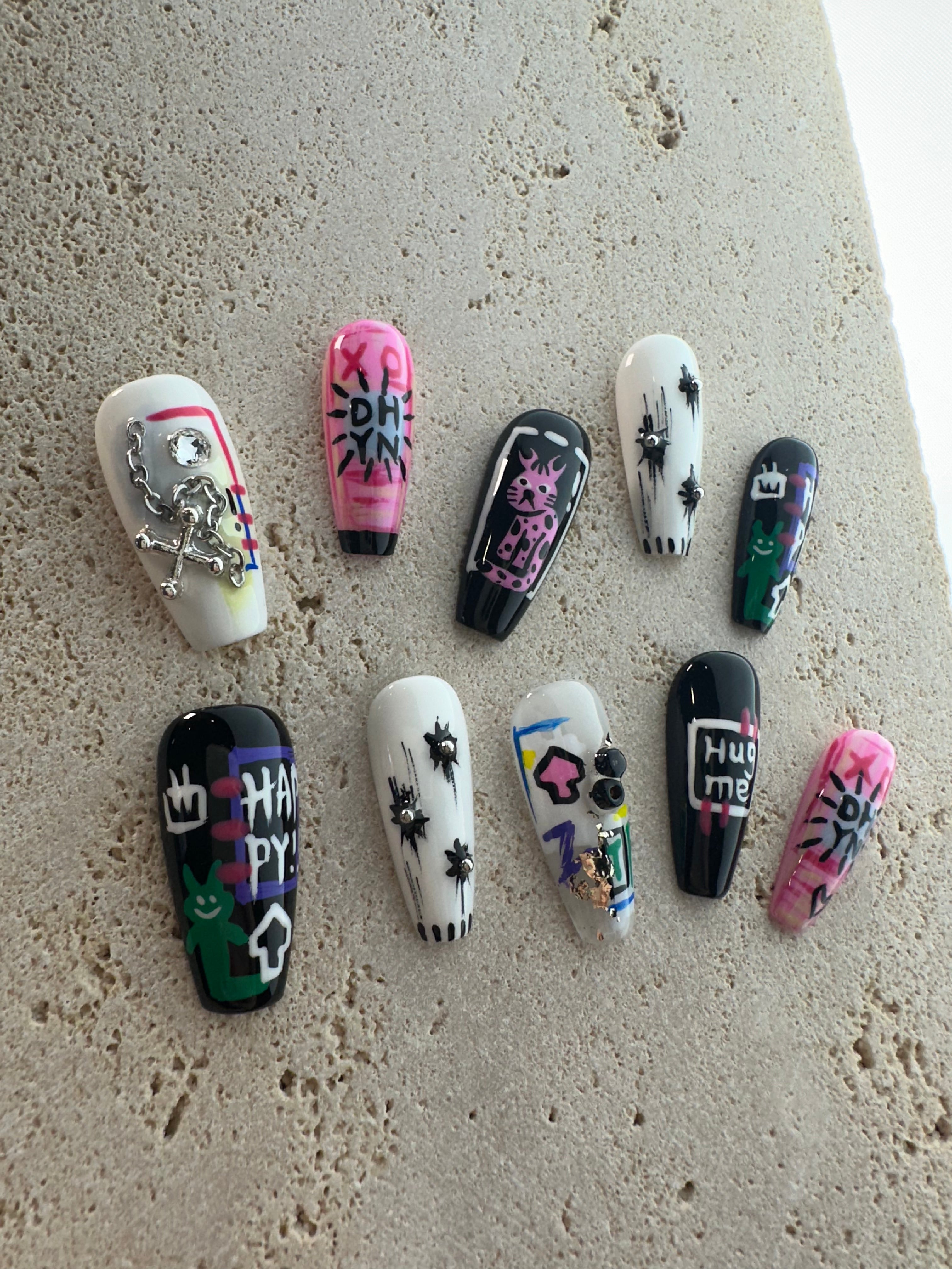 Graffiti Press On Nails-Pink