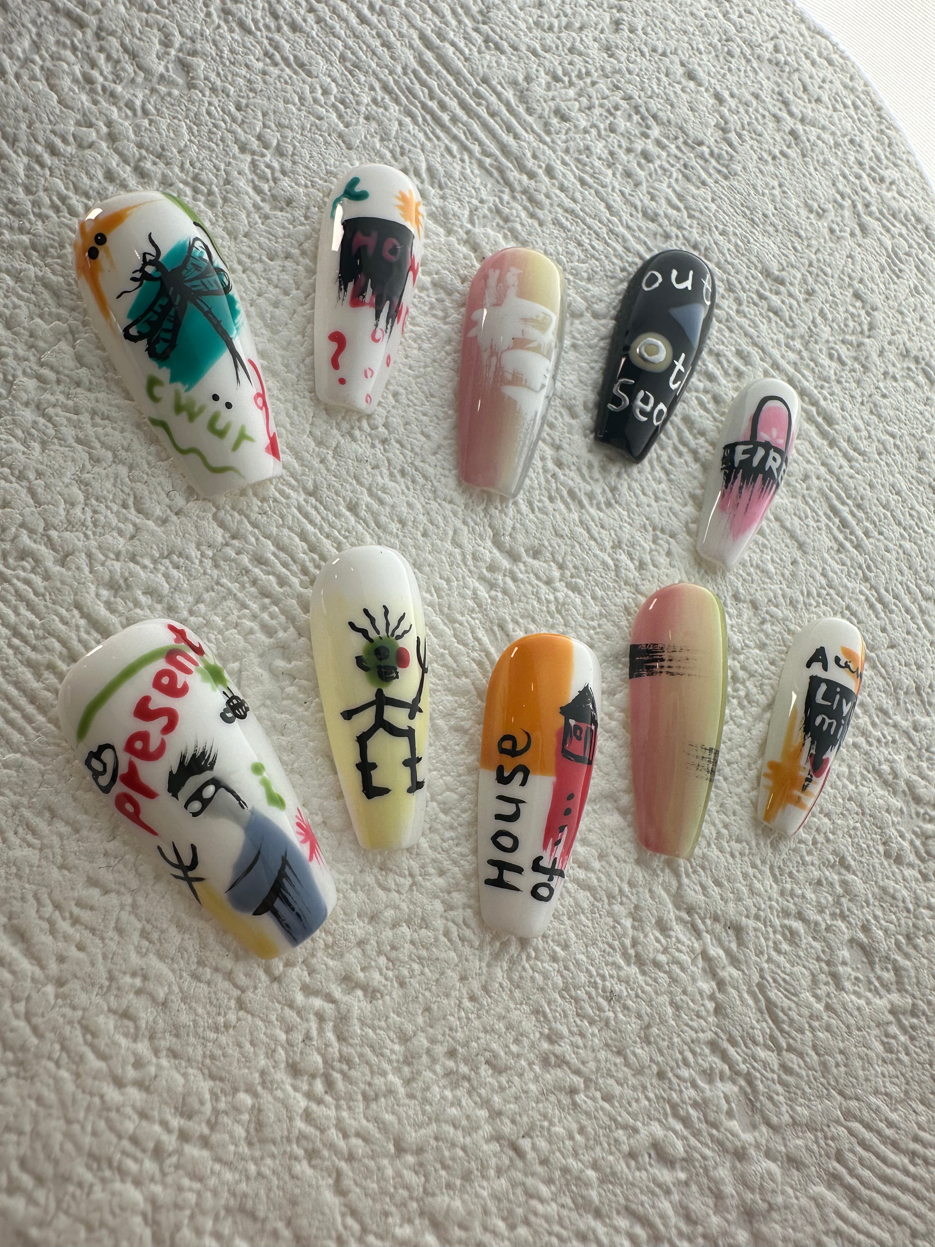 Graffiti Press On Nails-Yellow