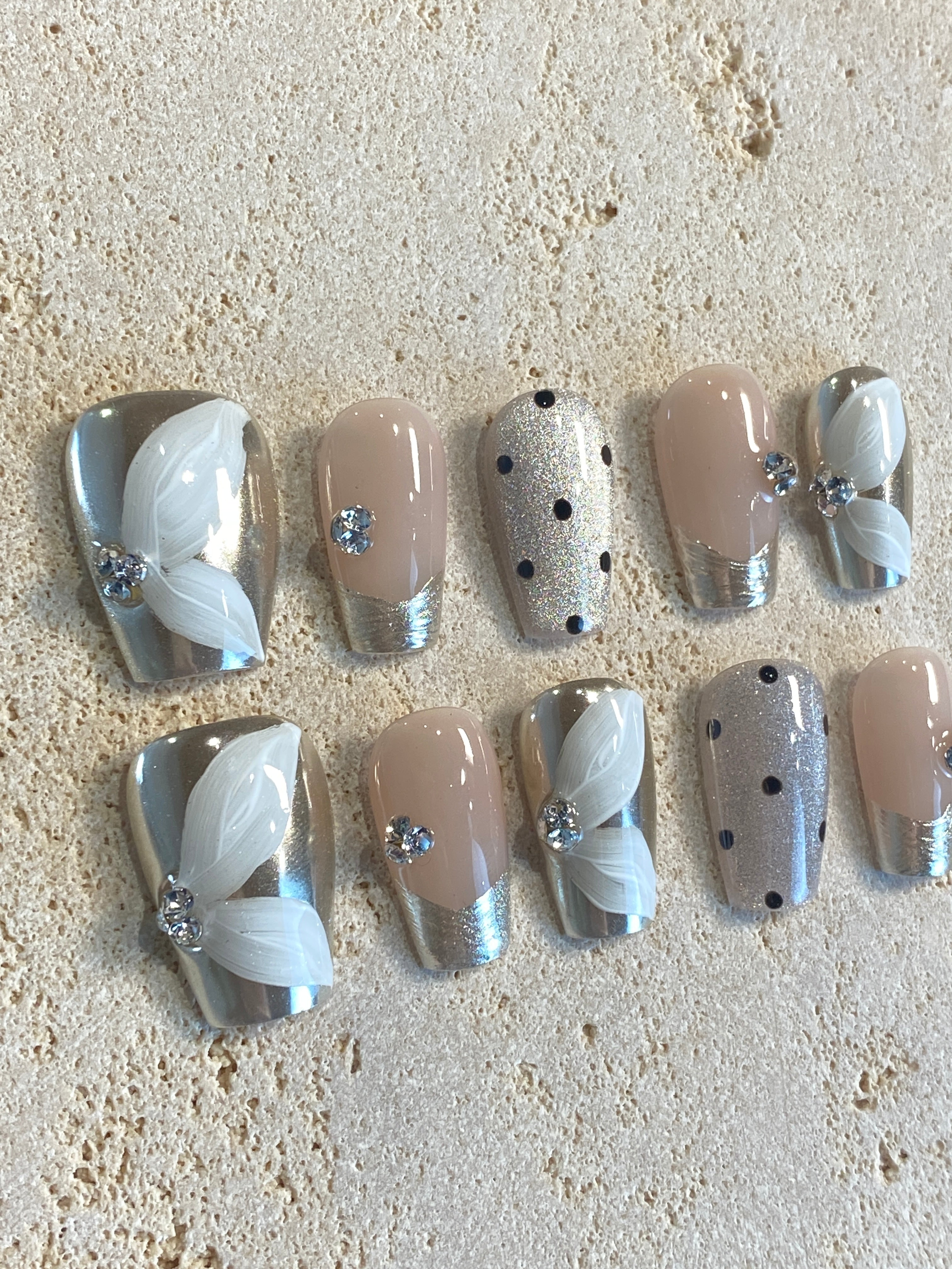 Flower polkdot Press On Nails