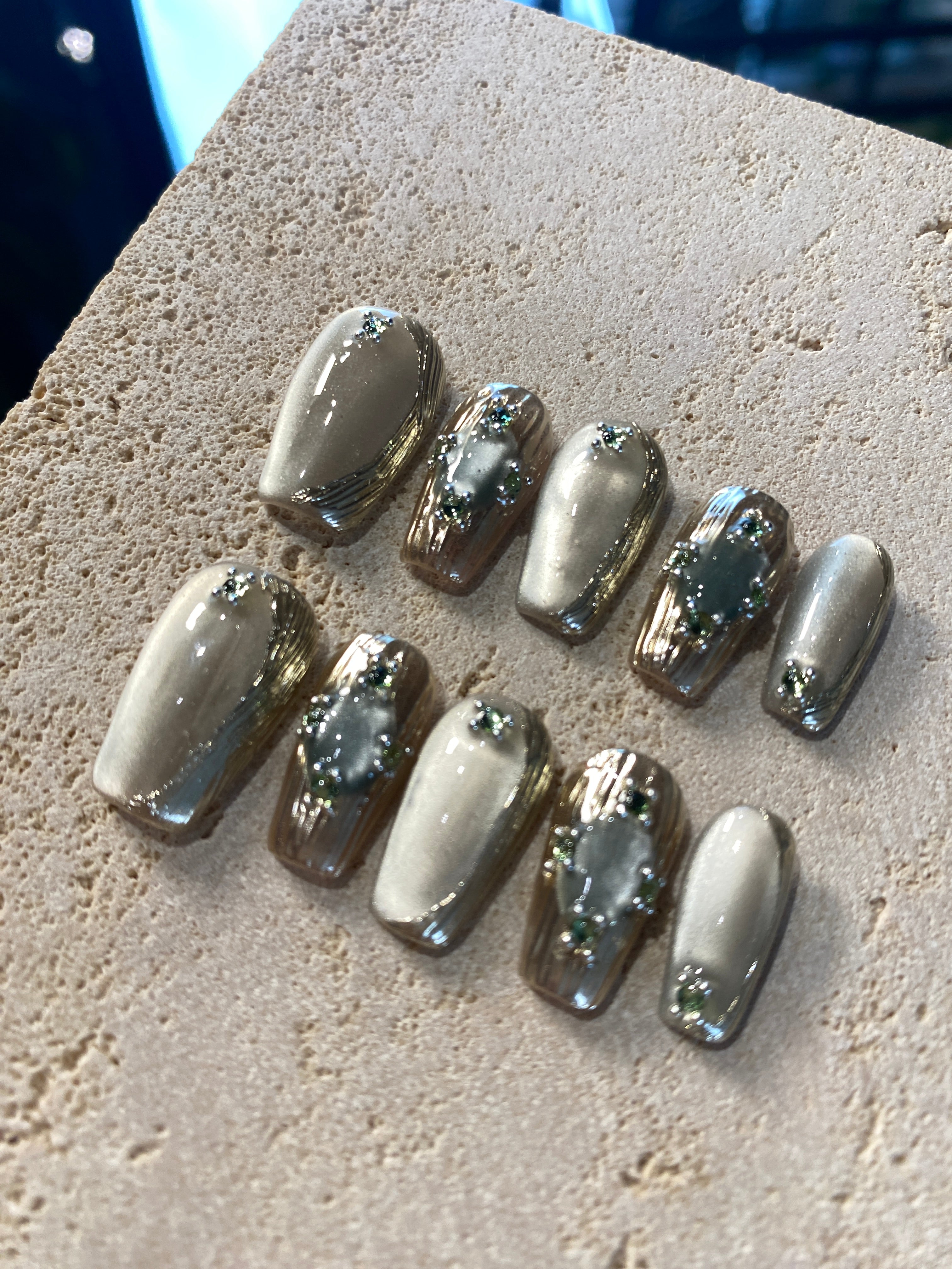 Green forest Press On Nails