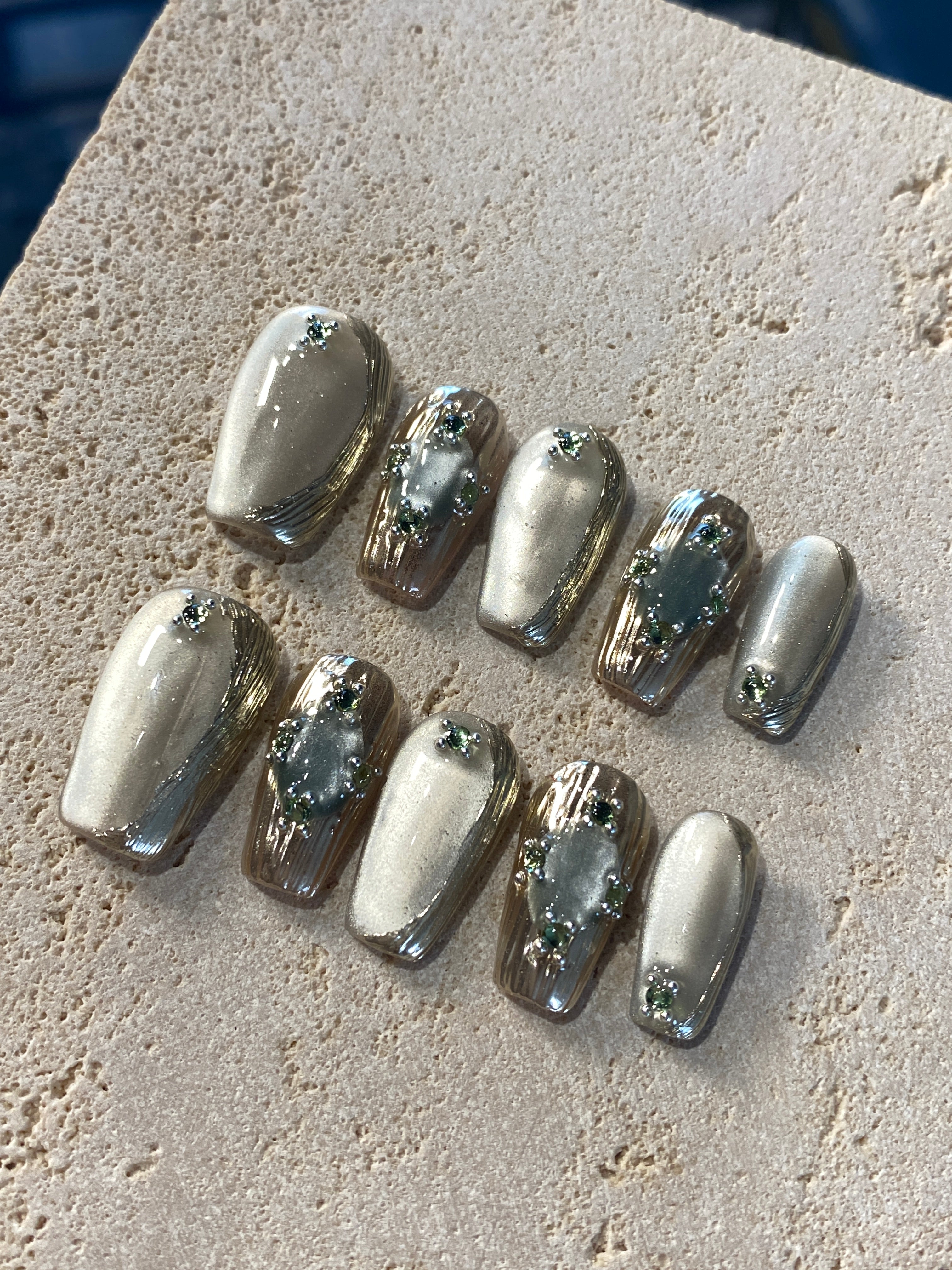 Green forest Press On Nails