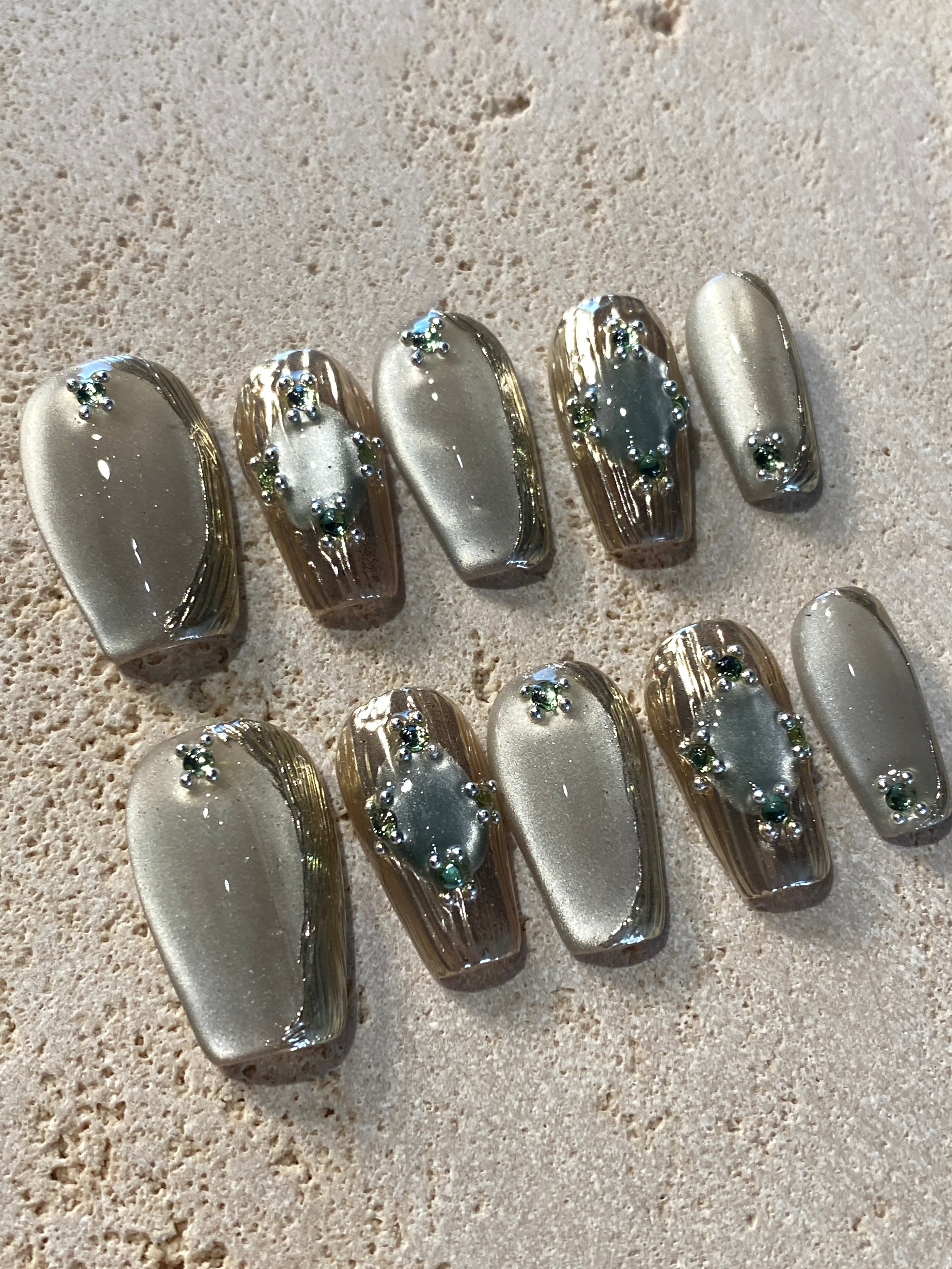 Green forest Press On Nails