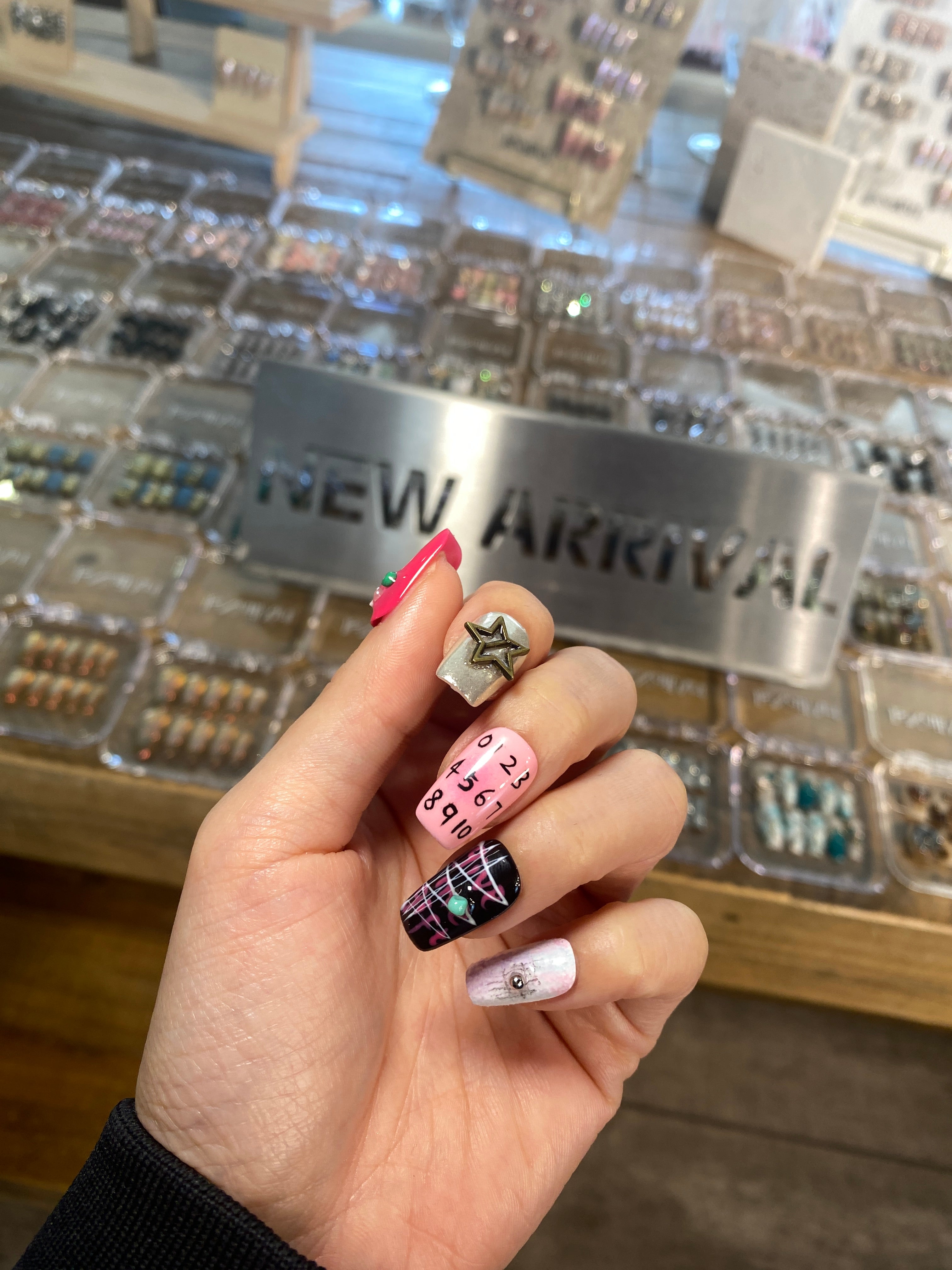 Graffiti Press On Nails-Funky