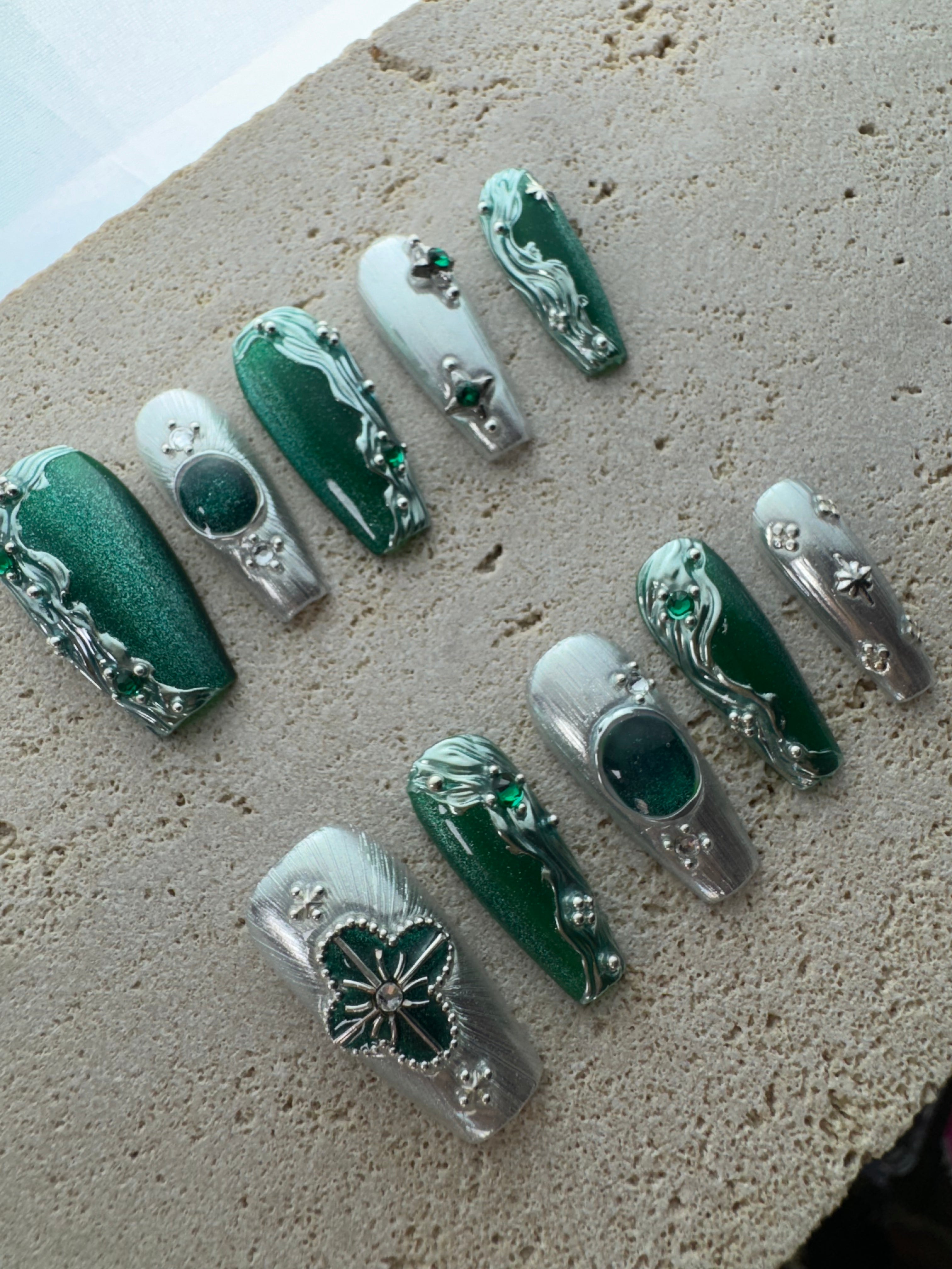 Emerald Press On Nails